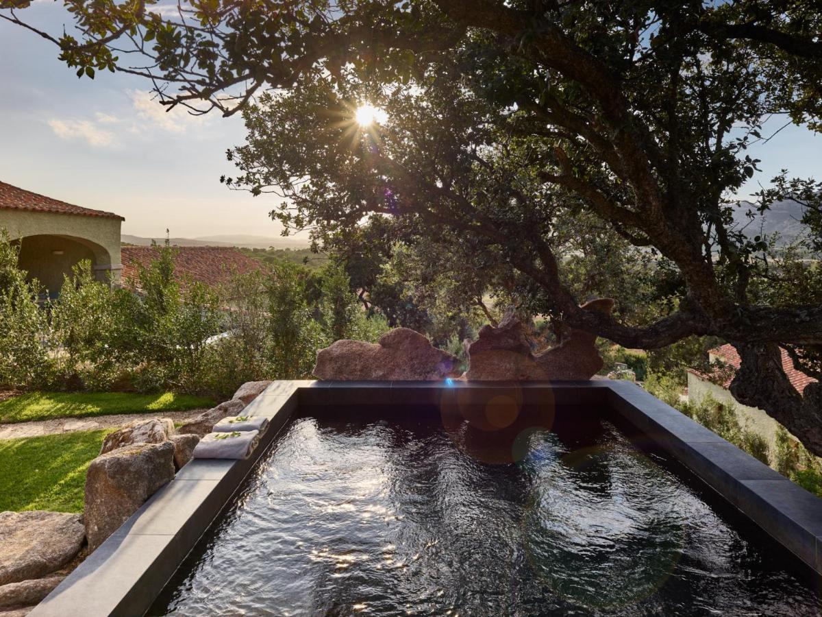 Hotel Cascioni Eco Retreat à Arzachena Extérieur photo
