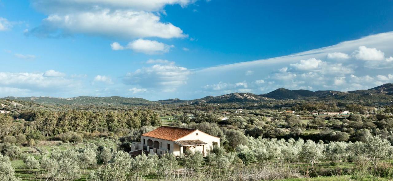 Hotel Cascioni Eco Retreat à Arzachena Extérieur photo